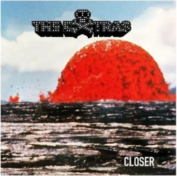 The Extras — Closer